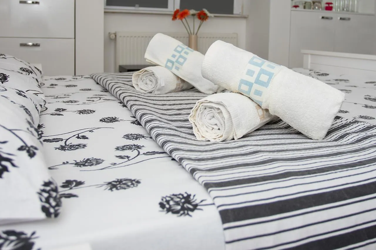 Imperial City Center - 1 Bedroom Apartment Bucharest